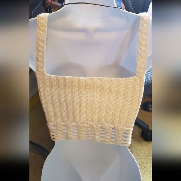 Top - Picture 2 of 2